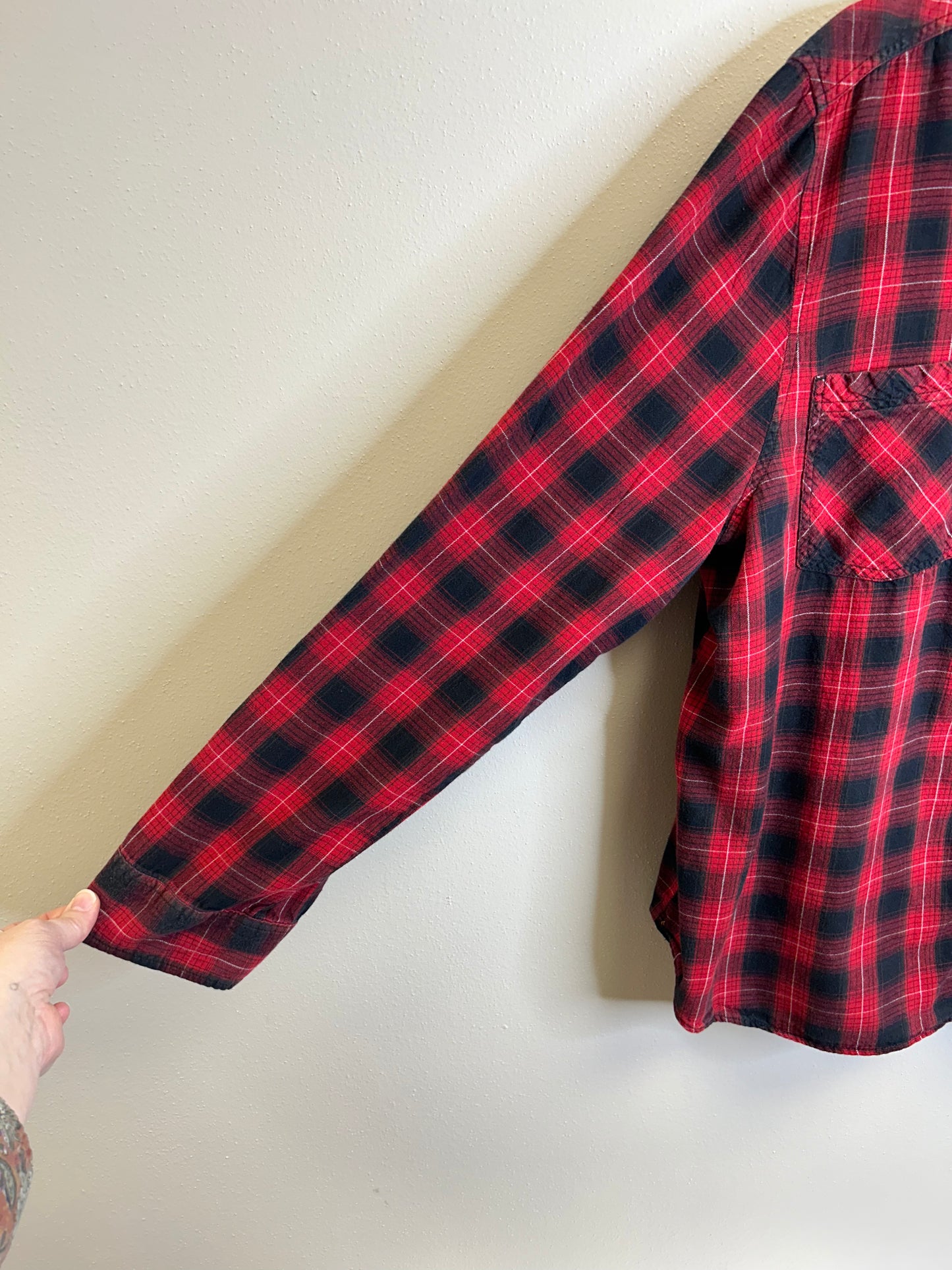 Happy Holidays Wisconsin upcycled flannel shirt women’s size XL red black