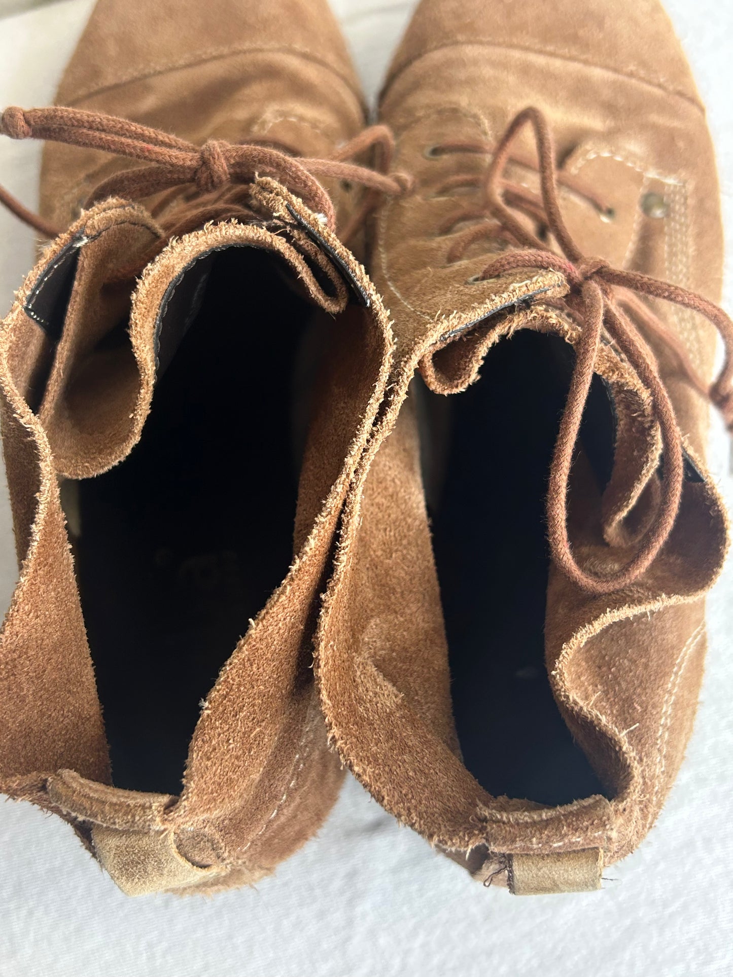 Diba True West Haven lace-up bootie in tan suede leather Womens 9