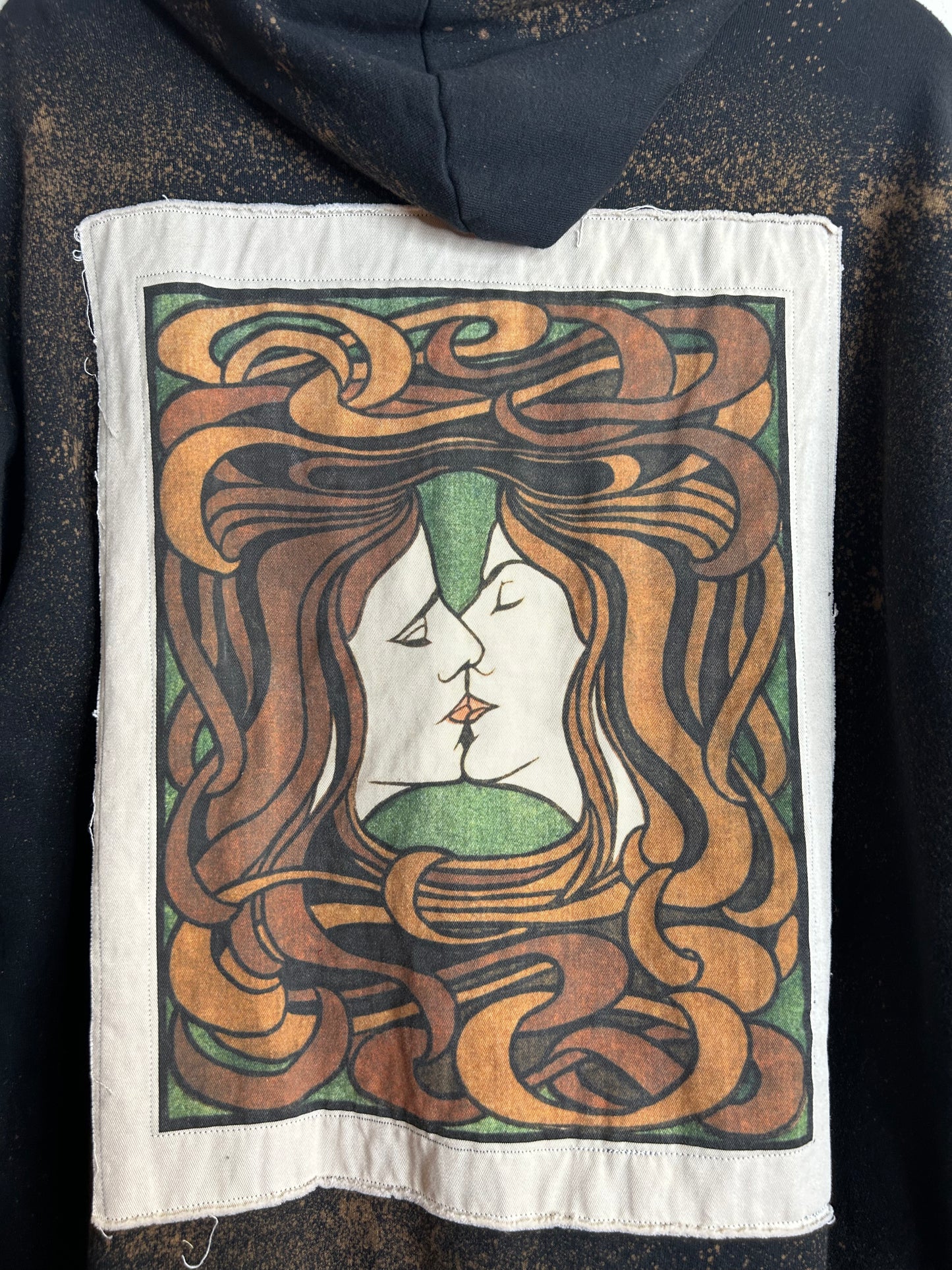 The Kiss upcycled black hoodie unisex size L