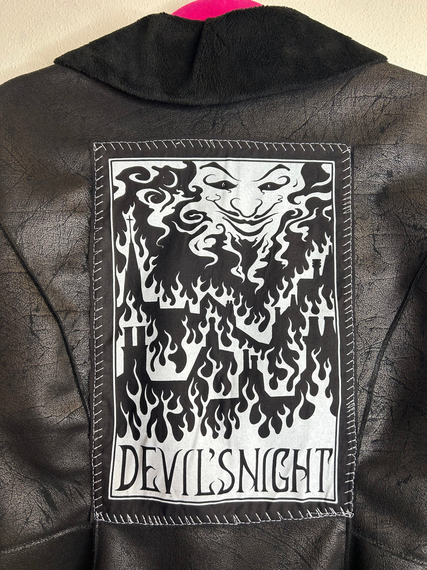 Devil’s Night black coat womens M