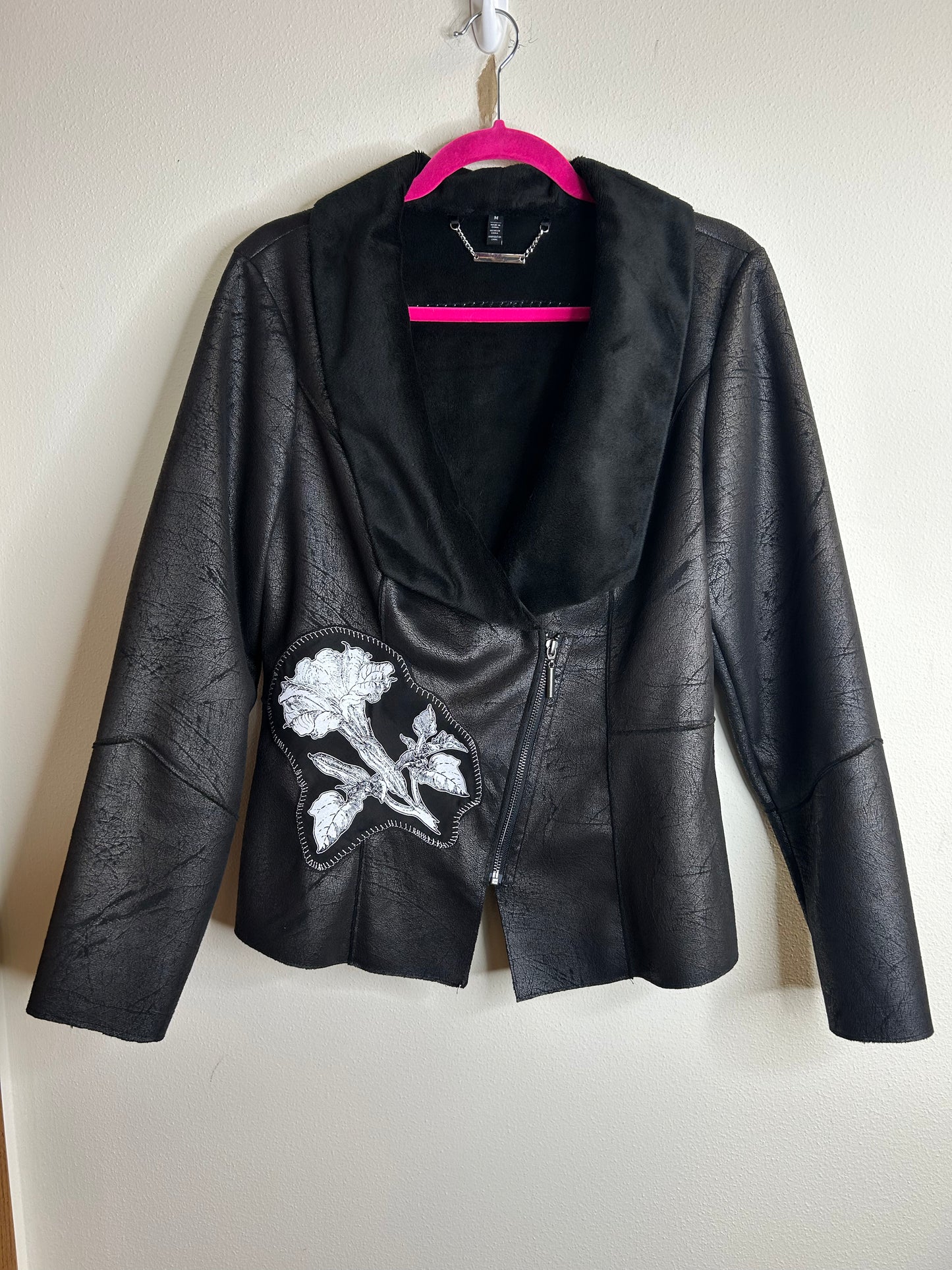Devil’s Night black coat womens M