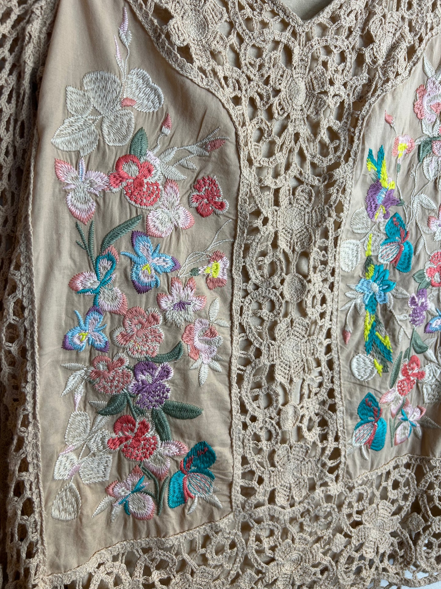 The Vera Cristina Crochet Embroidered Long Sleeve Boho Floral Blouse in size S