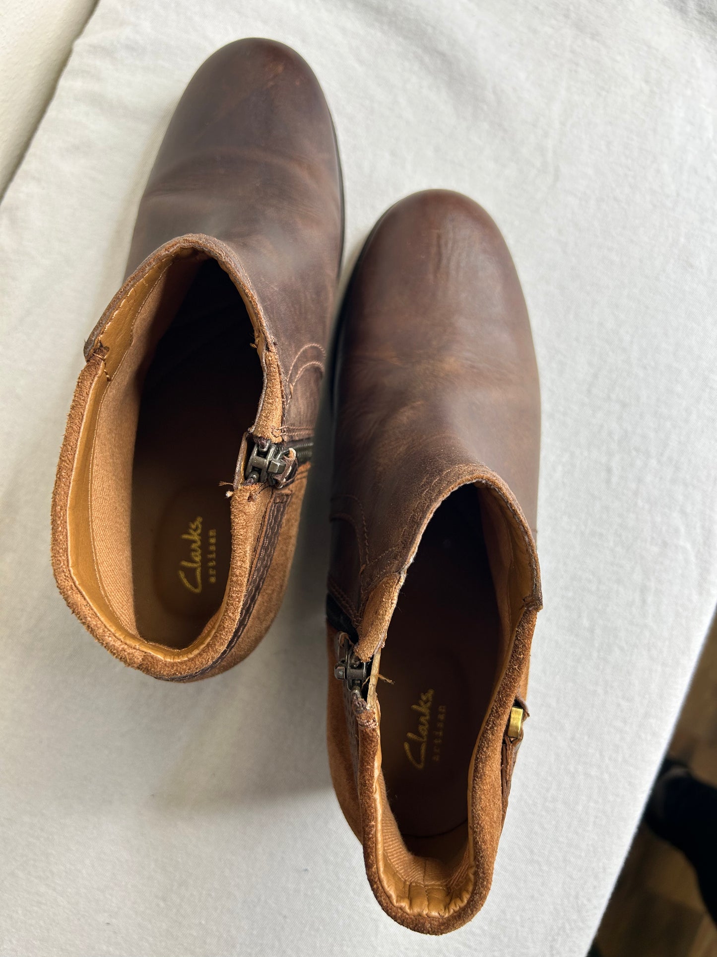 Clarks Women's Brown Leather and Suede Zip Ankle Boots in size 7.5