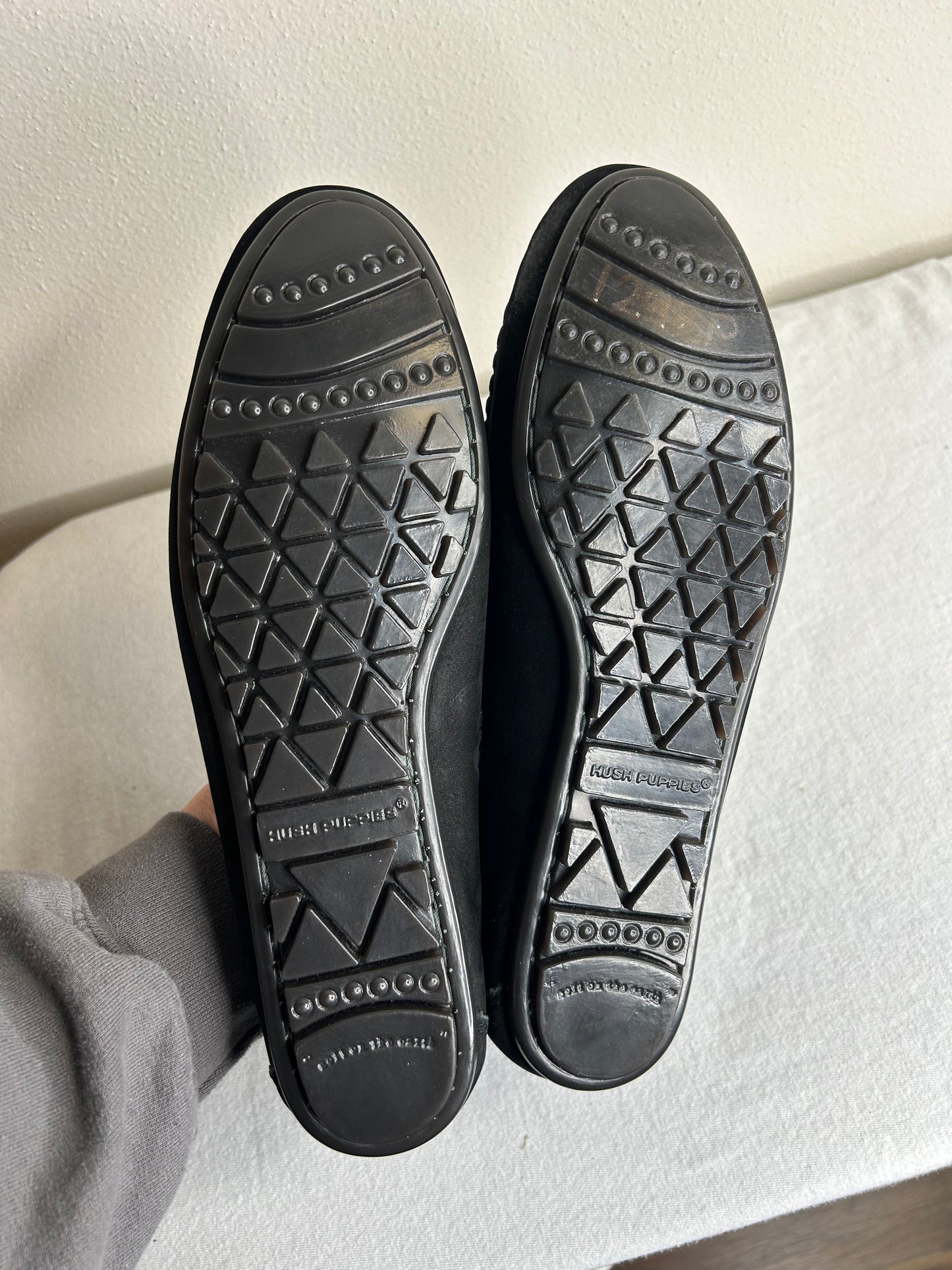 Gently used Hush Puppies black moccasin style shoes Womens 9.5