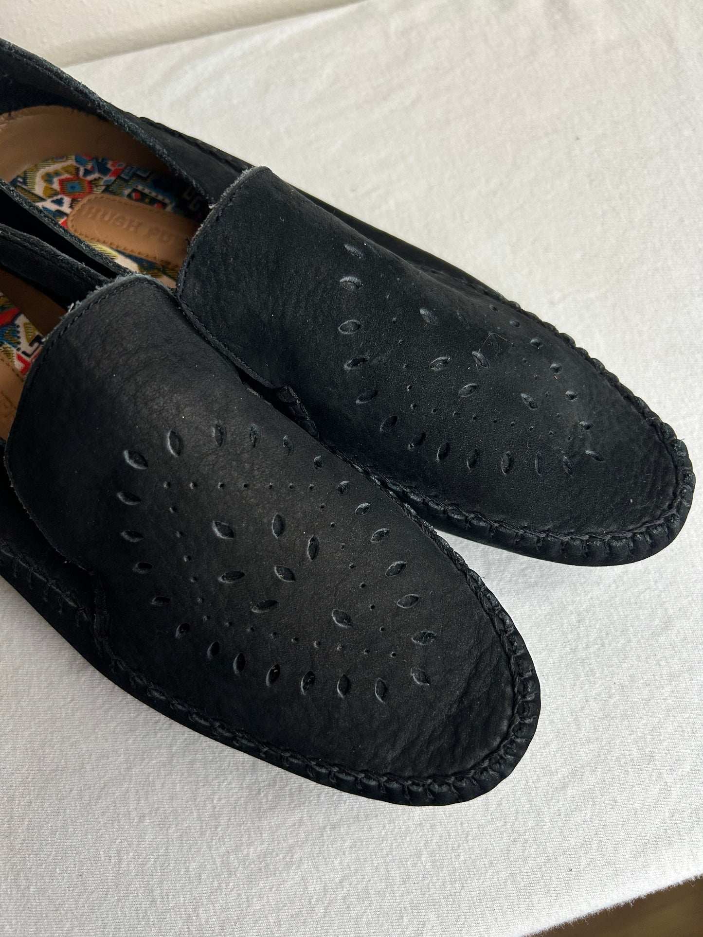 Gently used Hush Puppies black moccasin style shoes Womens 9.5