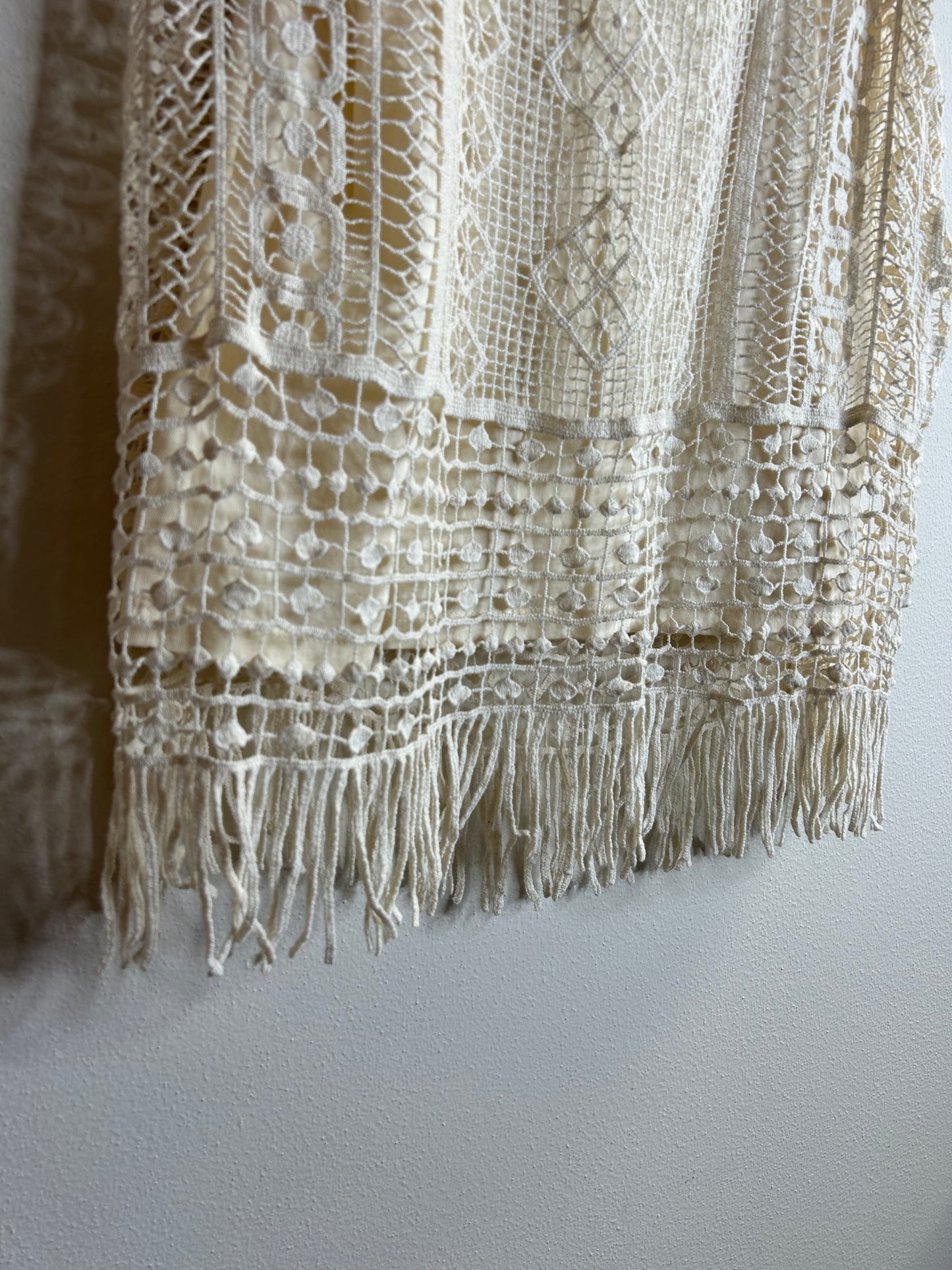 The Lauren Ralph Lauren Women's Sleeveless Ivory Crotchet Tank Top in size XL