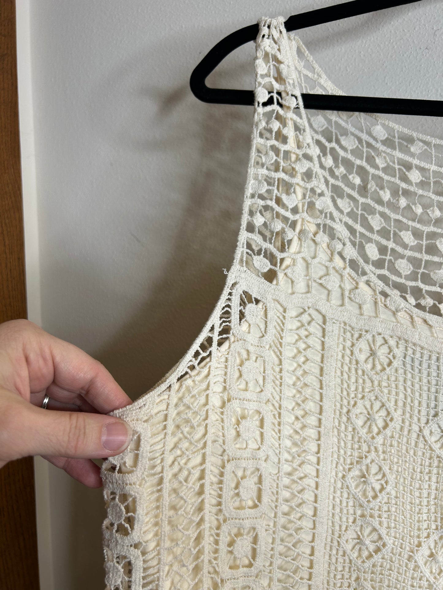 The Lauren Ralph Lauren Women's Sleeveless Ivory Crotchet Tank Top in size XL