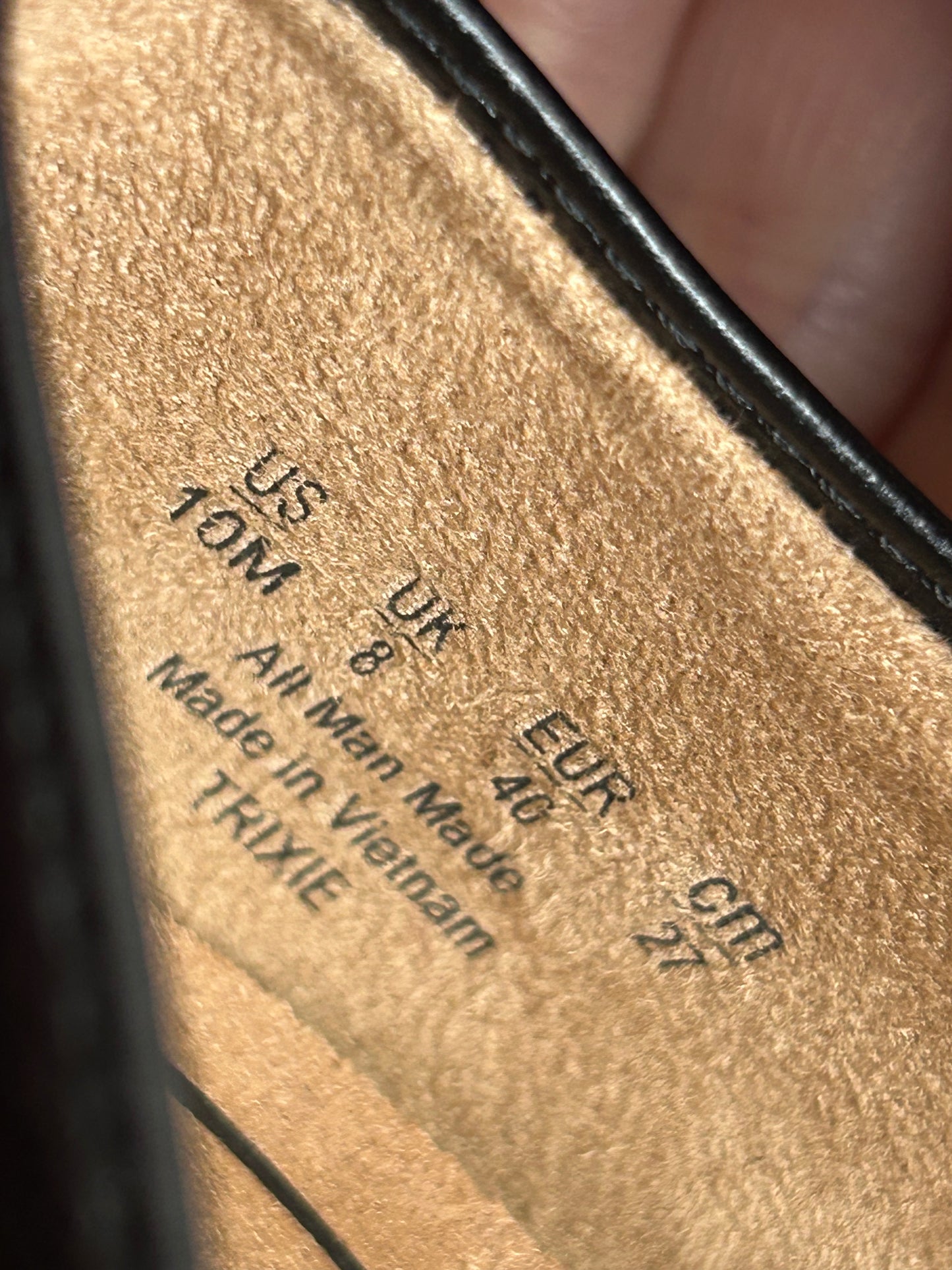 LifeStride Trixie slip-on pumps in black faux leather. Womens 10