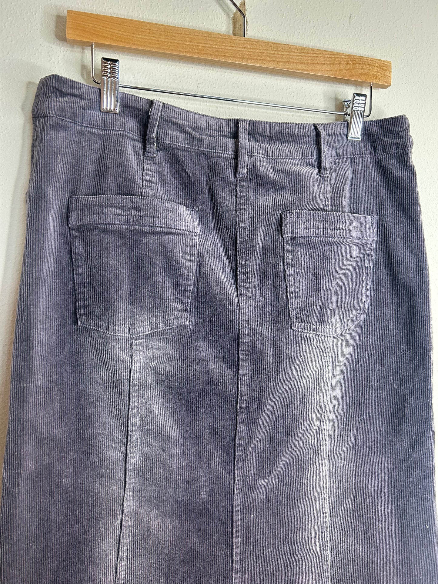 Signature 8 NWT grayish purple corduroy skirt size L