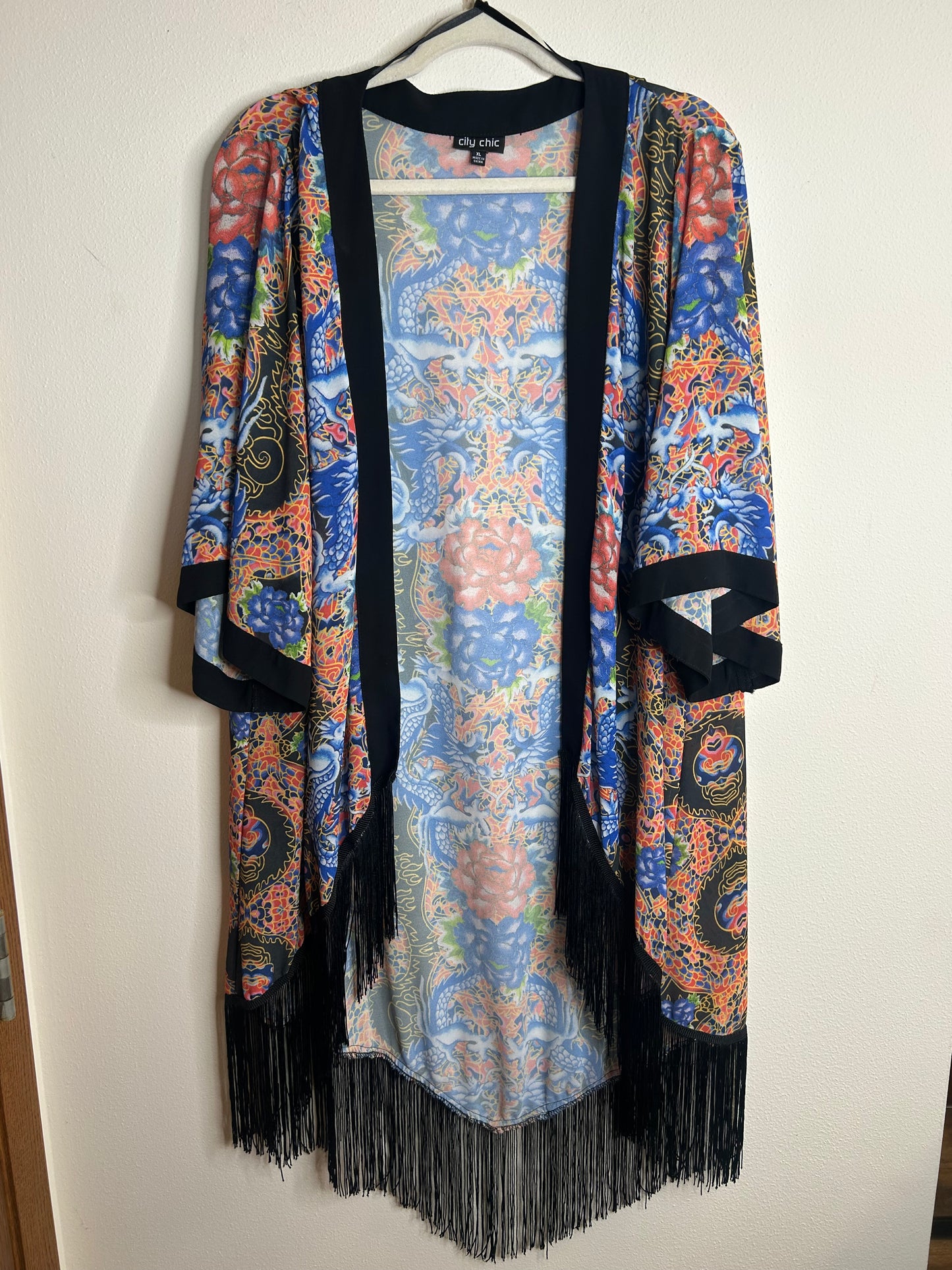 City Chic size XL kimono-style duster with a vibrant dragon