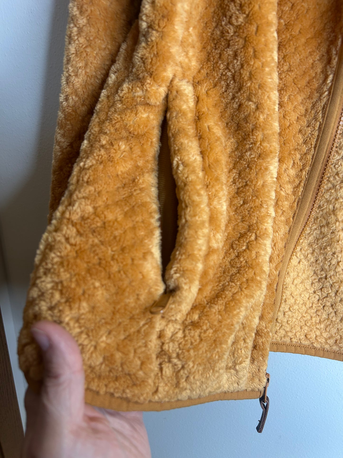 Columbia Women's Full Zip Fleece jacket in a brown/gold color Womens L