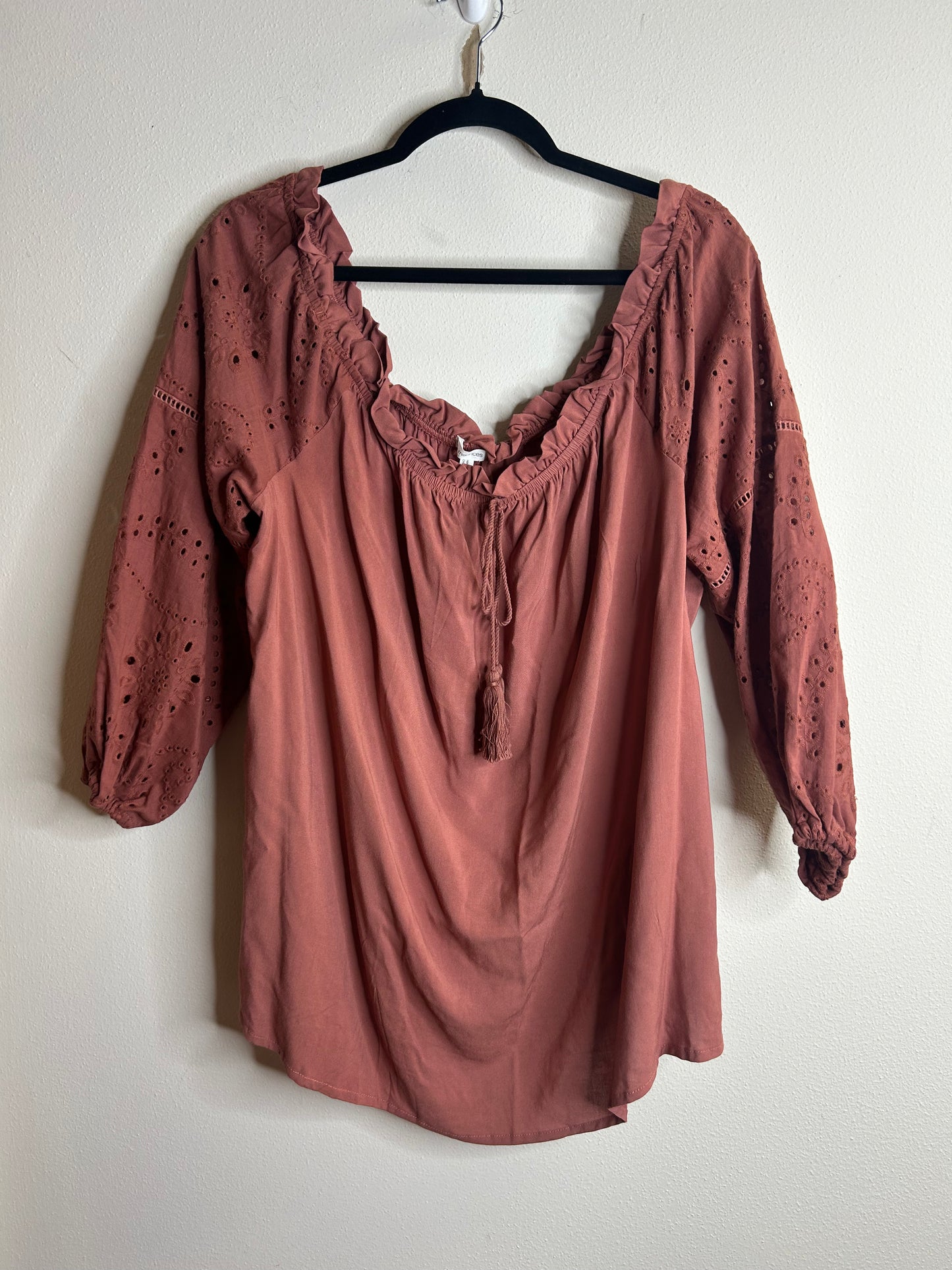 Maurice’s NWT Plus Size 1X Solid Eyelet Sleeve Off The Shoulder Top