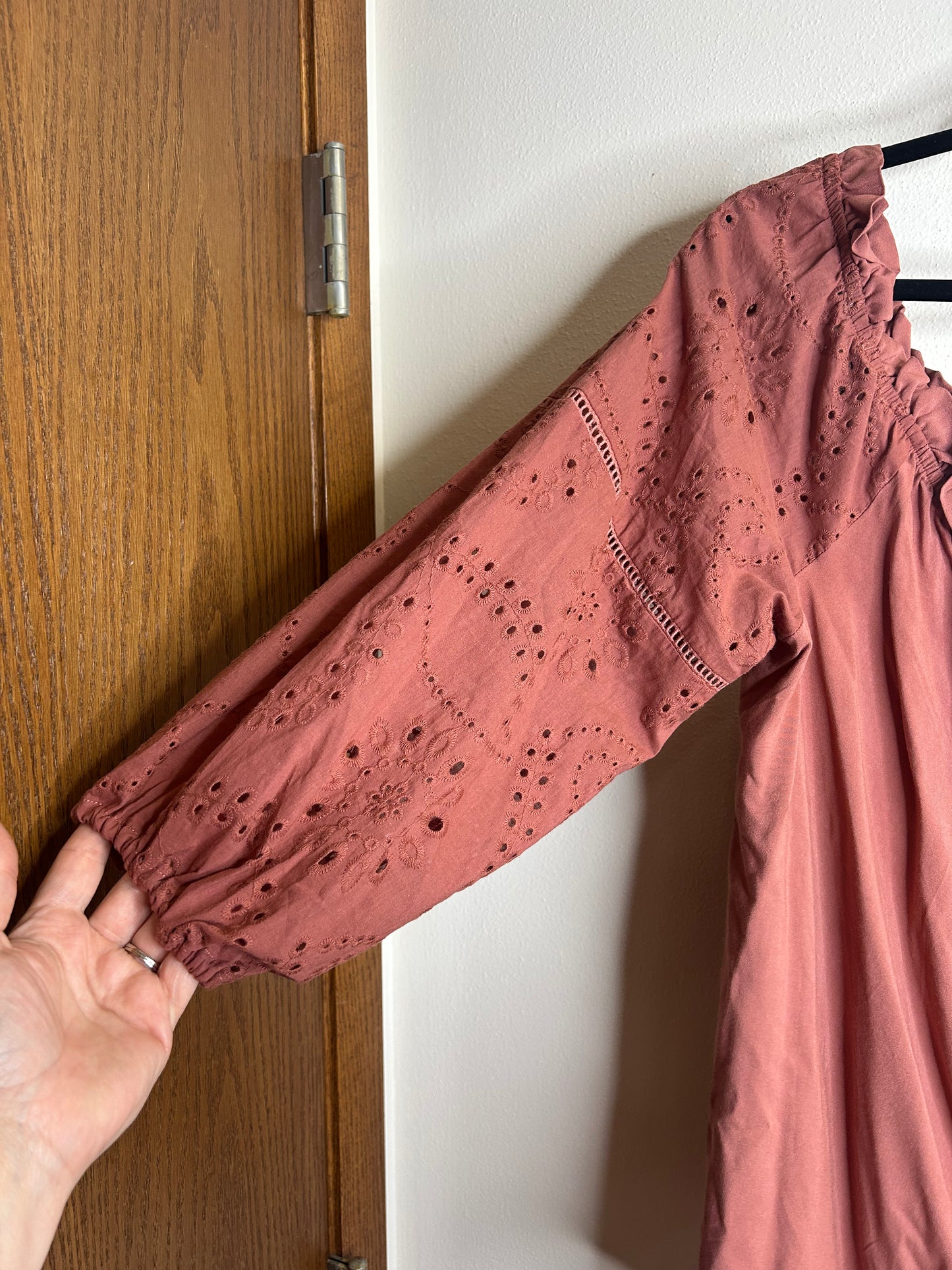 Maurice’s NWT Plus Size 1X Solid Eyelet Sleeve Off The Shoulder Top