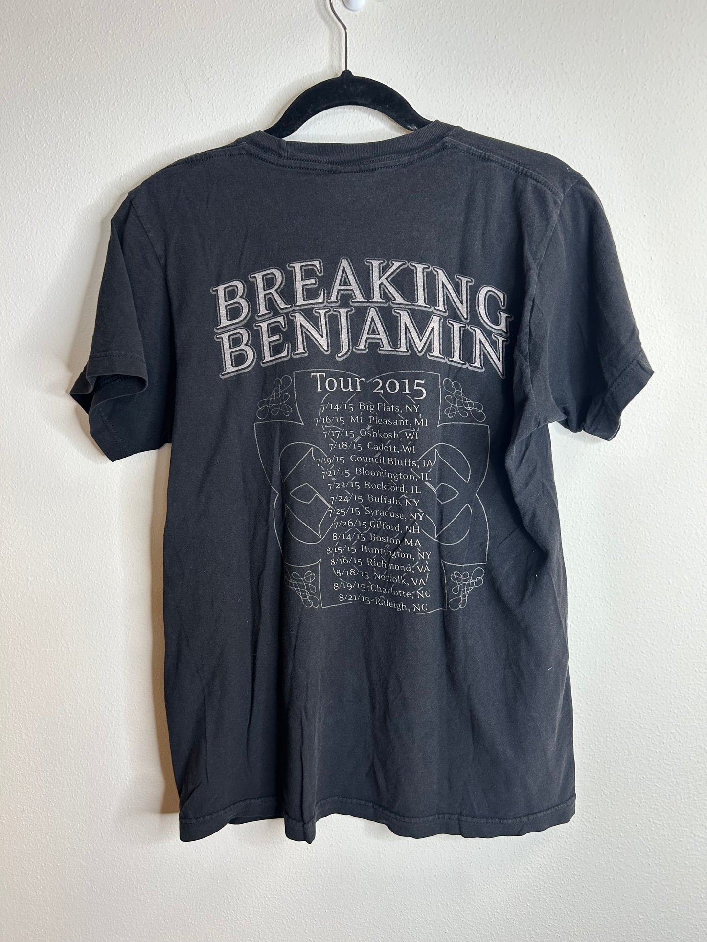 Breaking Benjamin 2015 T-shirt size M