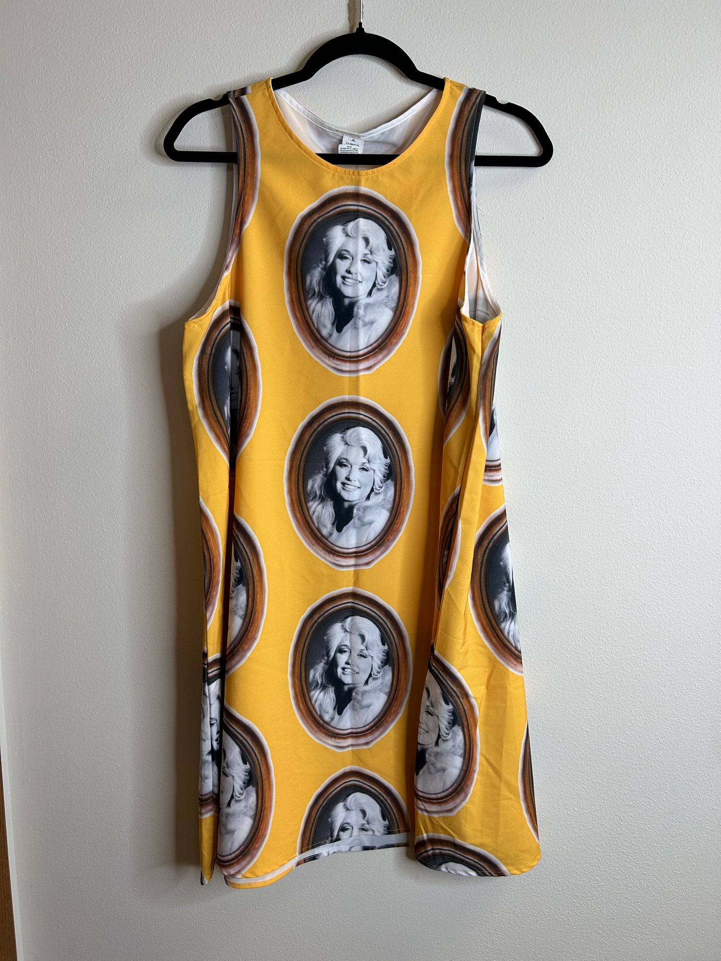 Dolly Parton dress size XL
